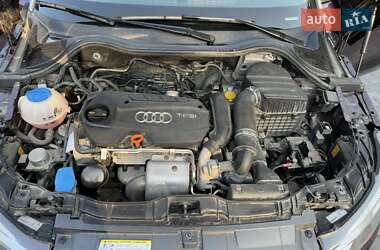 Хетчбек Audi A1 2011 в 