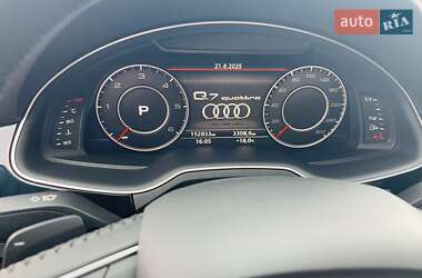 Позашляховик / Кросовер Audi Q7 2015 в 
