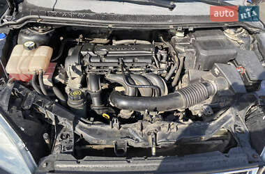 Хэтчбек Ford Focus 2006 в Тячеве
