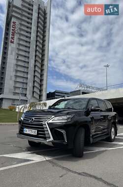Внедорожник / Кроссовер Lexus LX 2016 в Киеве