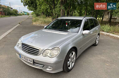 Універсал Mercedes-Benz C-Class 2004 в Гайвороні