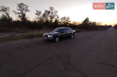 Седан Mercedes-Benz E-Class 1991 в 