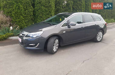 Универсал Opel Astra 2016 в Нововолынске