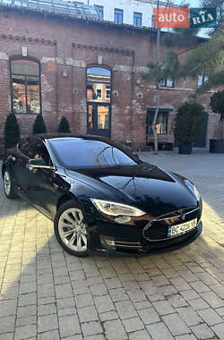 Лифтбек Tesla Model S 2013 в Львове