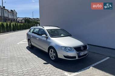 Універсал Volkswagen Passat 2009 в Рівному